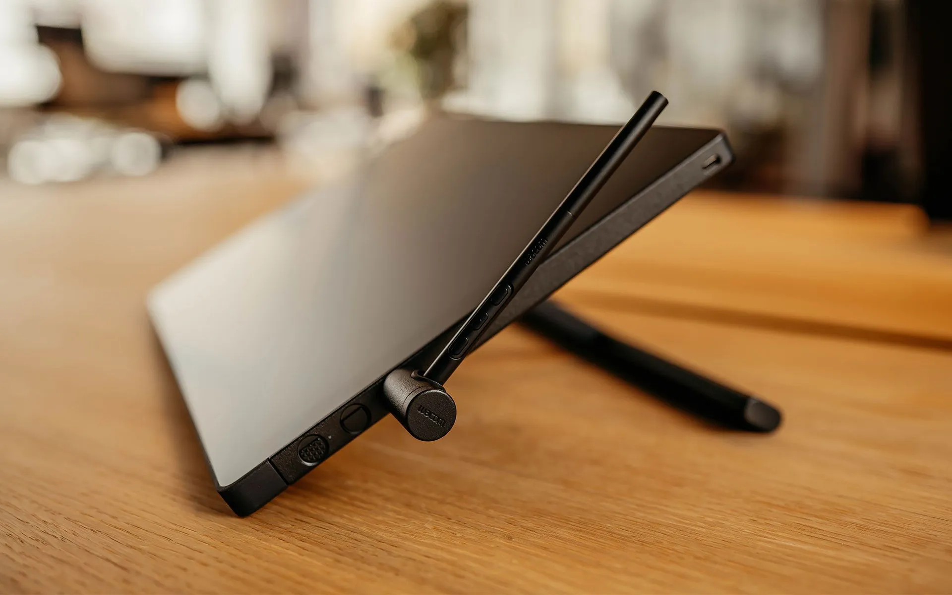 Wacom Cintiq 16 pen stand