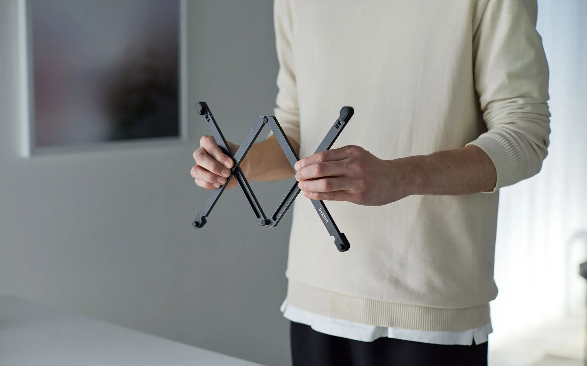 Wacom foldable stand